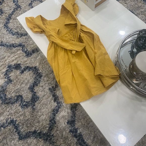 Backless  Linen Kids dress - Picture 2 of 3